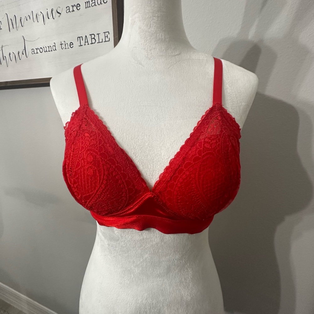 Elegant Red Lace Bralette